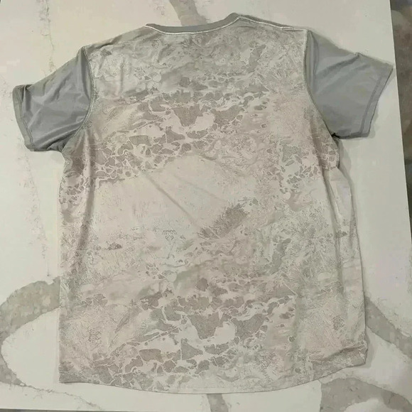 Realtree Wav3 Men's White Gray Short Sleeve Performance Fishing Tee Size 2XL - Picture 6 of 6